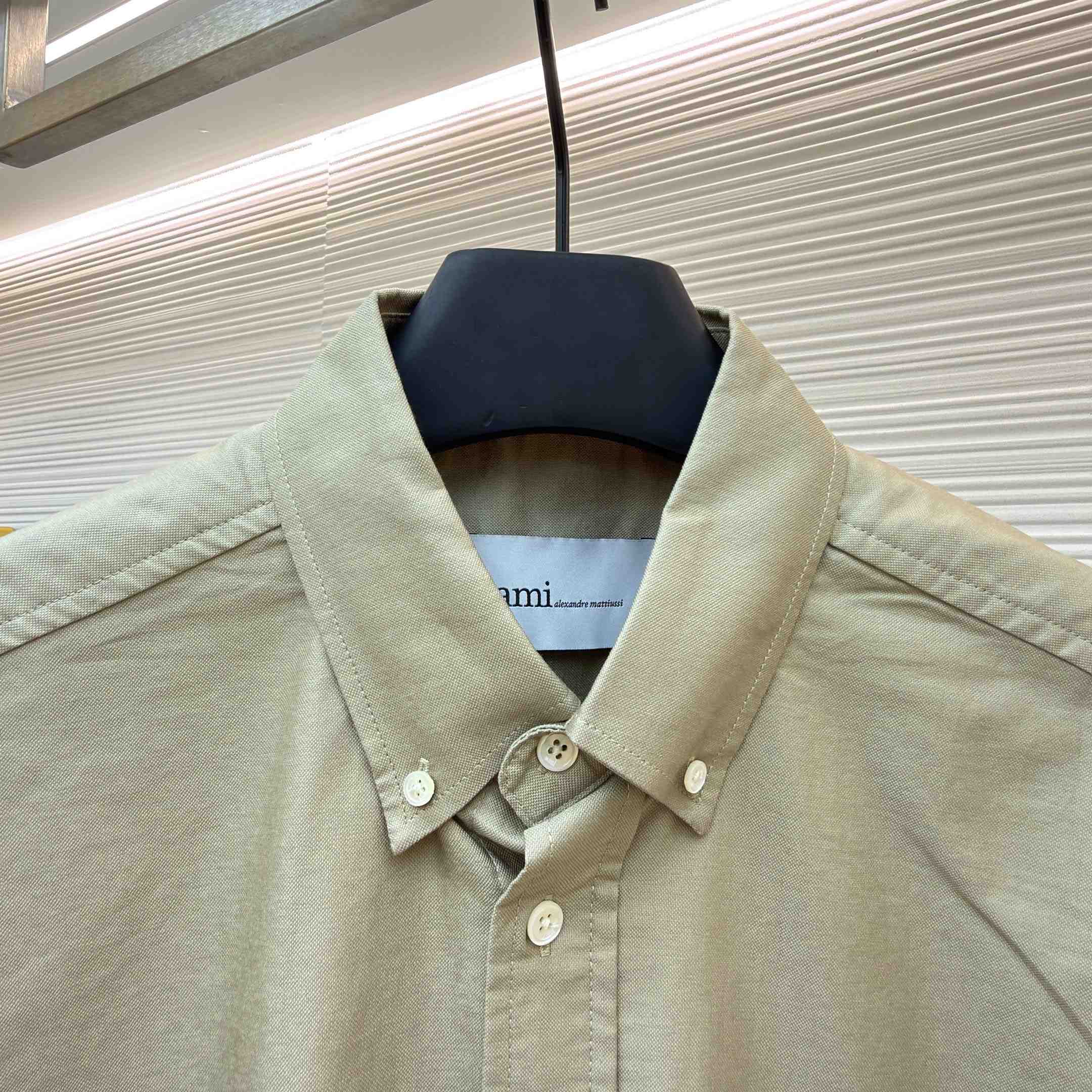 AMI Paris Ami Button-Down Short-Sleeve Shirt - DesignerGu
