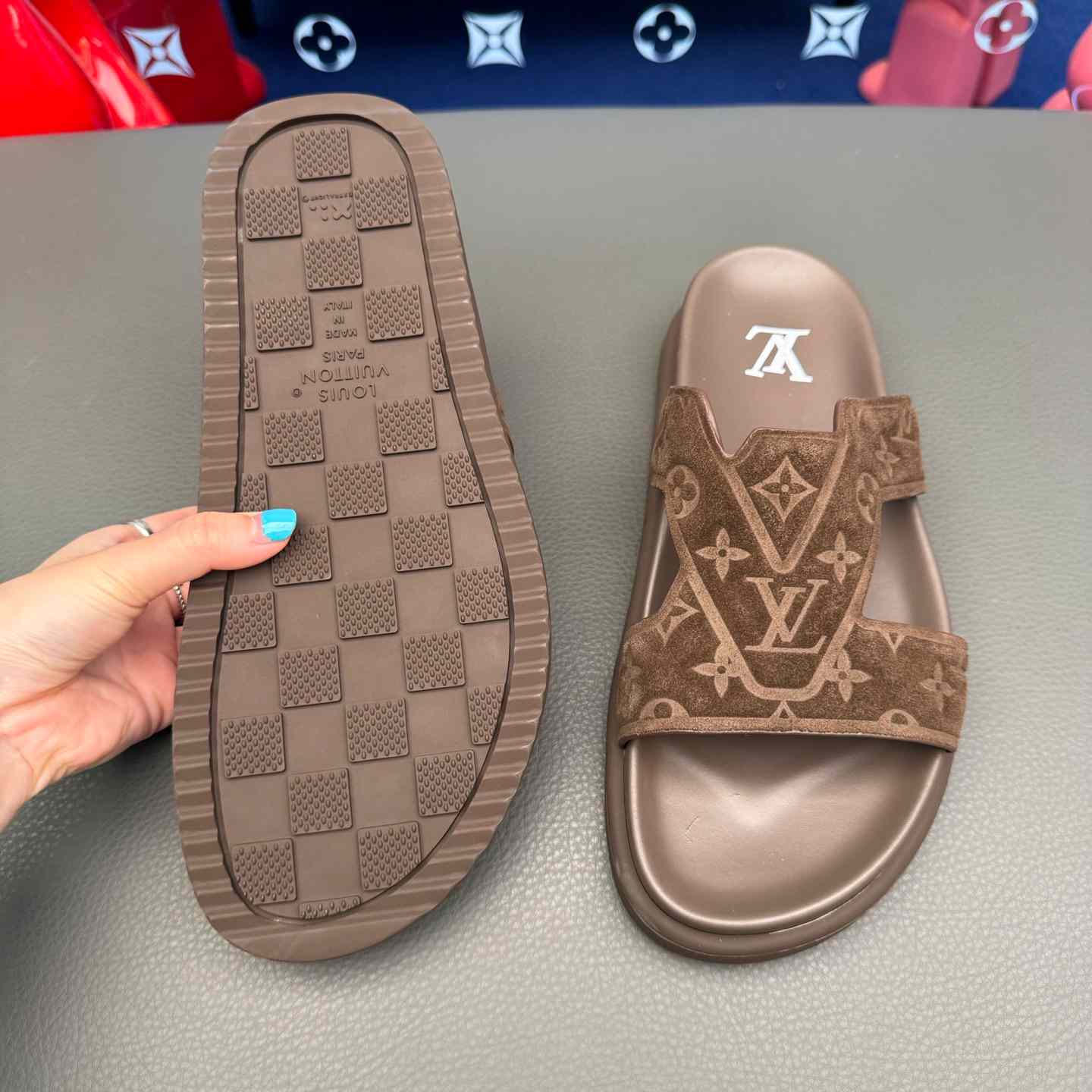 Louis Vuitton LV Oasis Mule    - DesignerGu