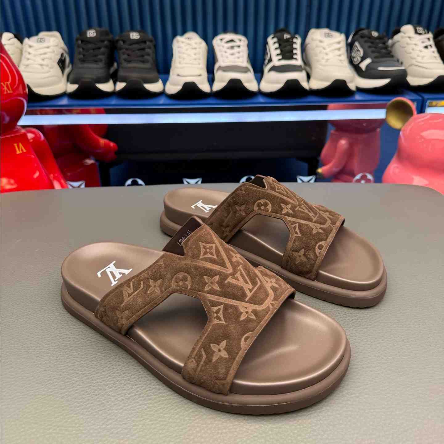Louis Vuitton LV Oasis Mule    - DesignerGu