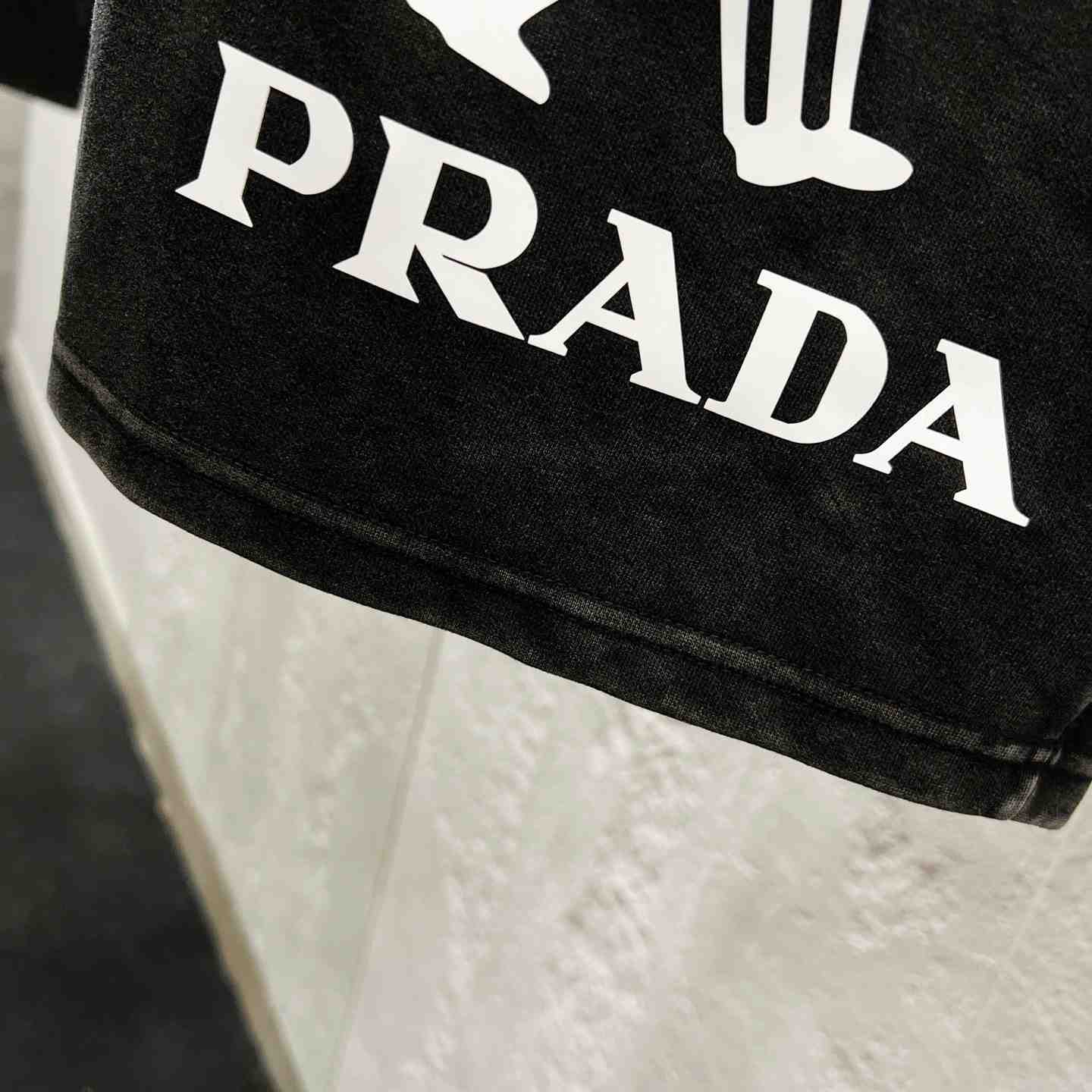 Prada Shorts    - DesignerGu