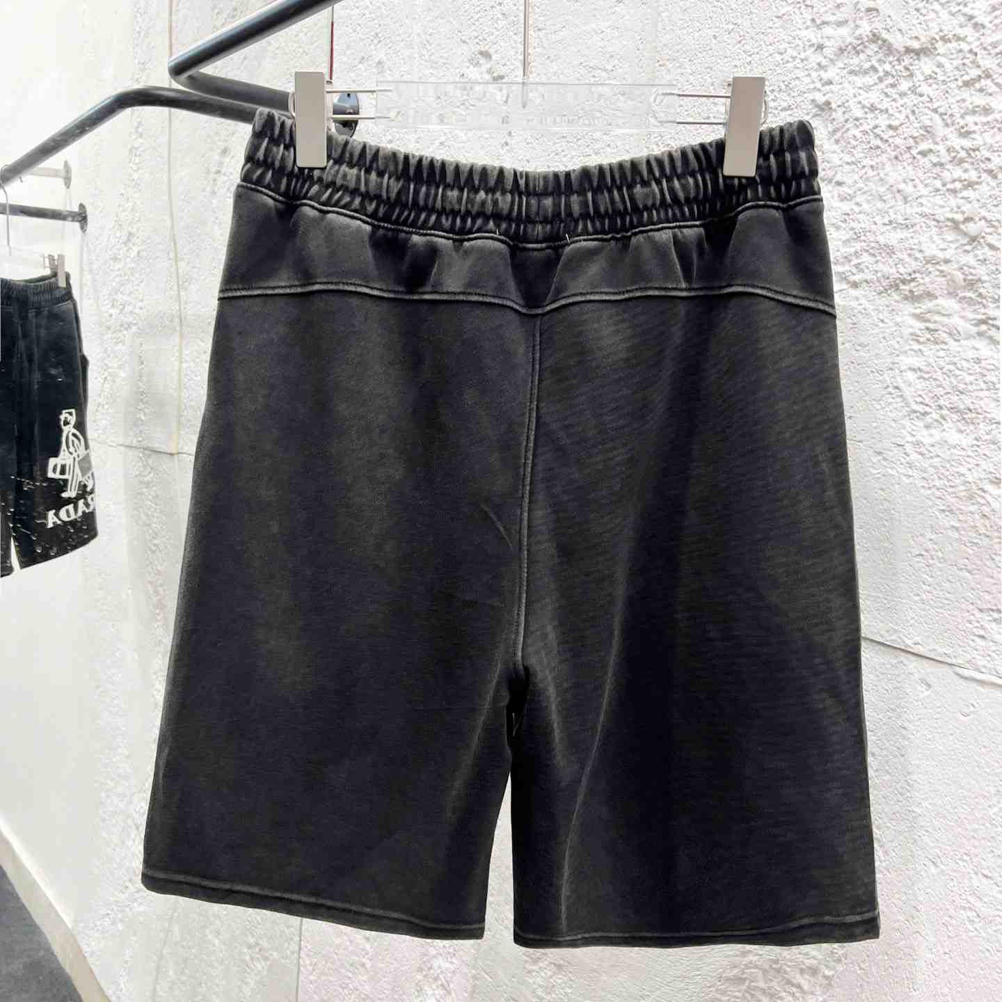 Prada Shorts    - DesignerGu