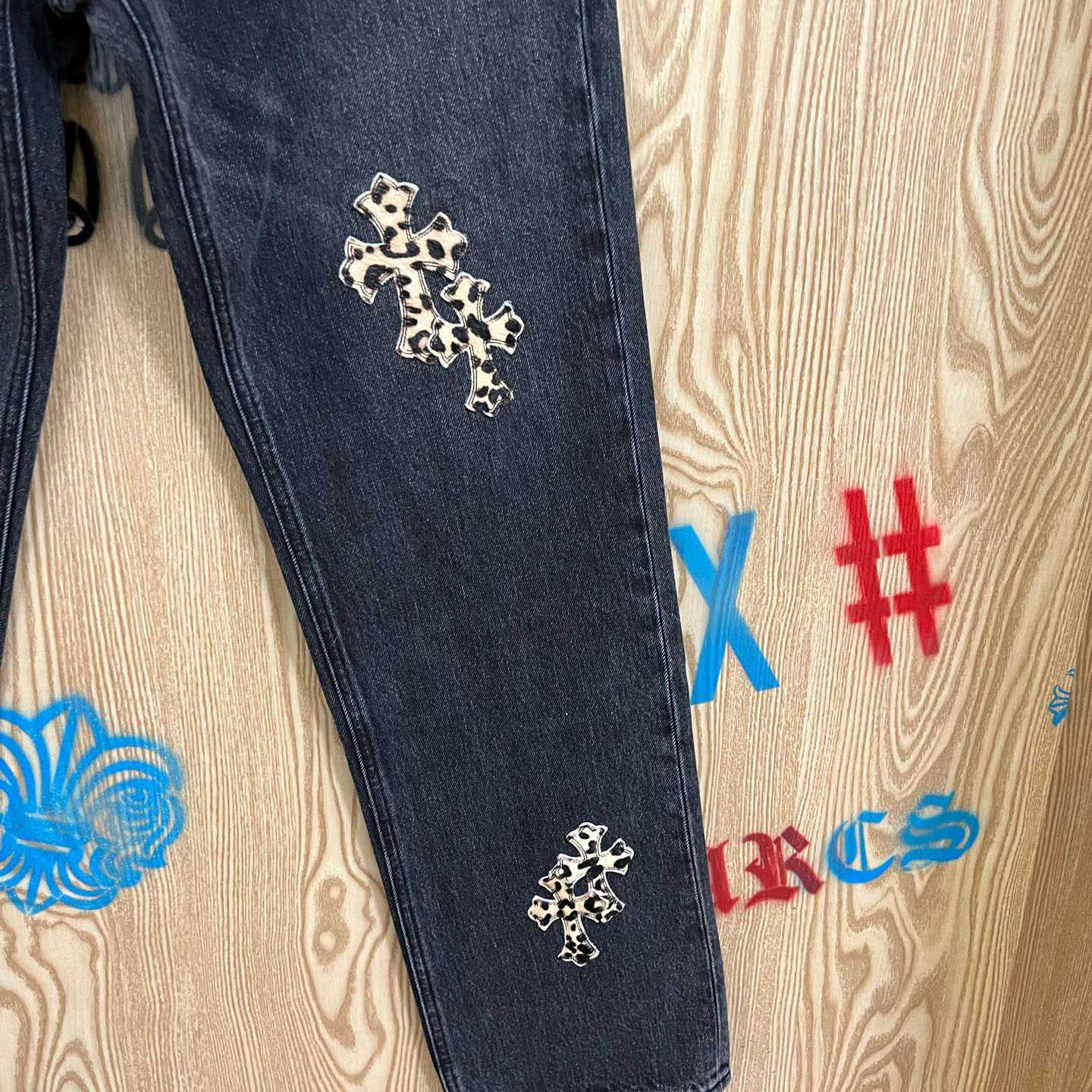 Chrome Hearts Levi's  Leopard Cross Patch Black Jeans - DesignerGu