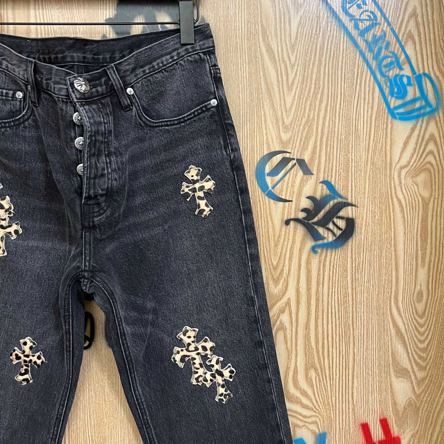 Chrome Hearts Levi's  Leopard Cross Patch Black Jeans - DesignerGu