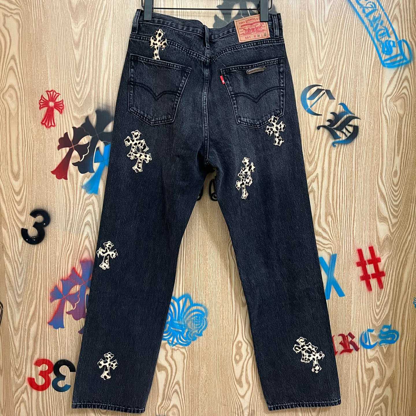 Chrome Hearts Levi's  Leopard Cross Patch Black Jeans - DesignerGu
