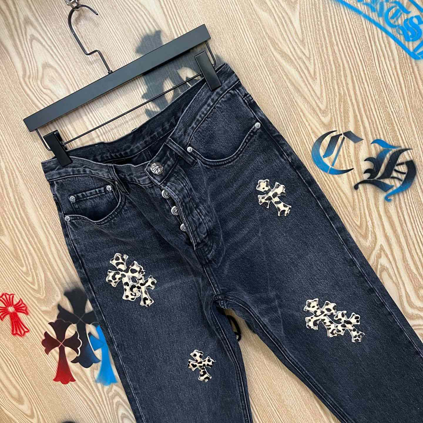 Chrome Hearts Levi's  Leopard Cross Patch Black Jeans - DesignerGu