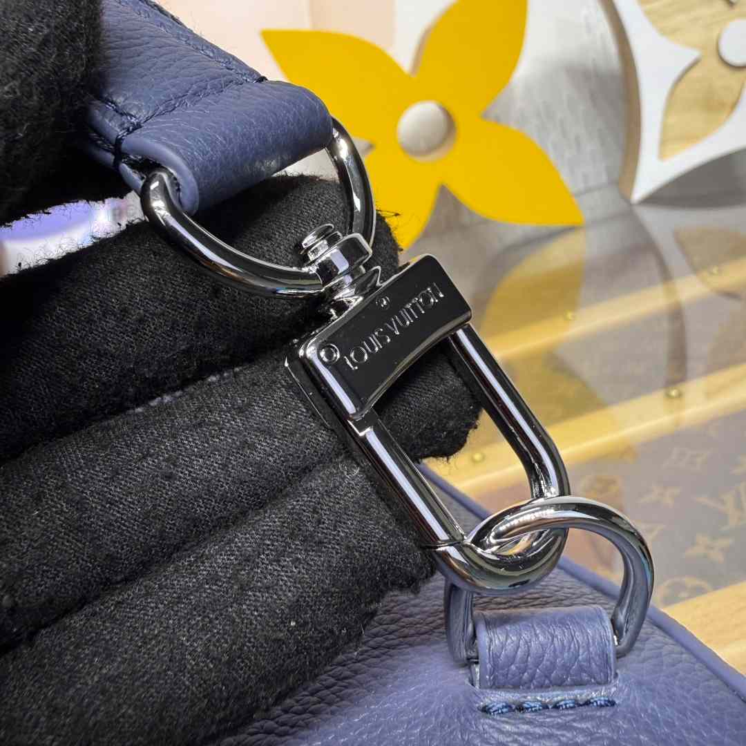 Louis Vuitton Avenue Slingbag PM   M15269 - DesignerGu