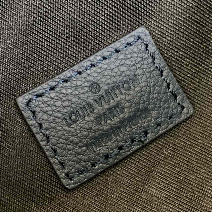 Louis Vuitton Rush Bumbag M14784 - DesignerGu