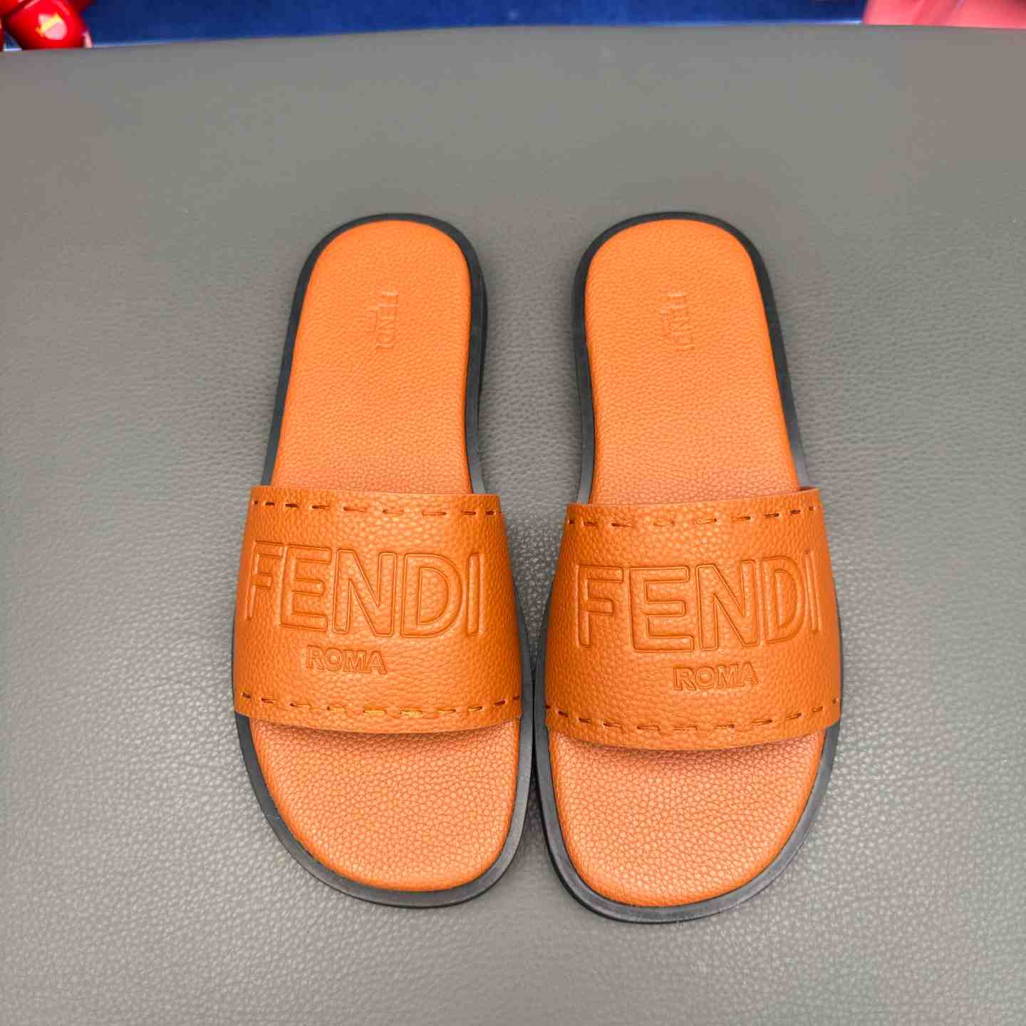 Fendi Roma Embossed-Logo Leather Sandals - DesignerGu