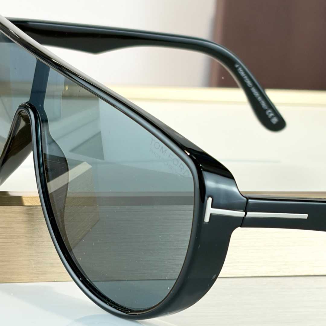 Tom Ford TF1182 Sunglasses - DesignerGu