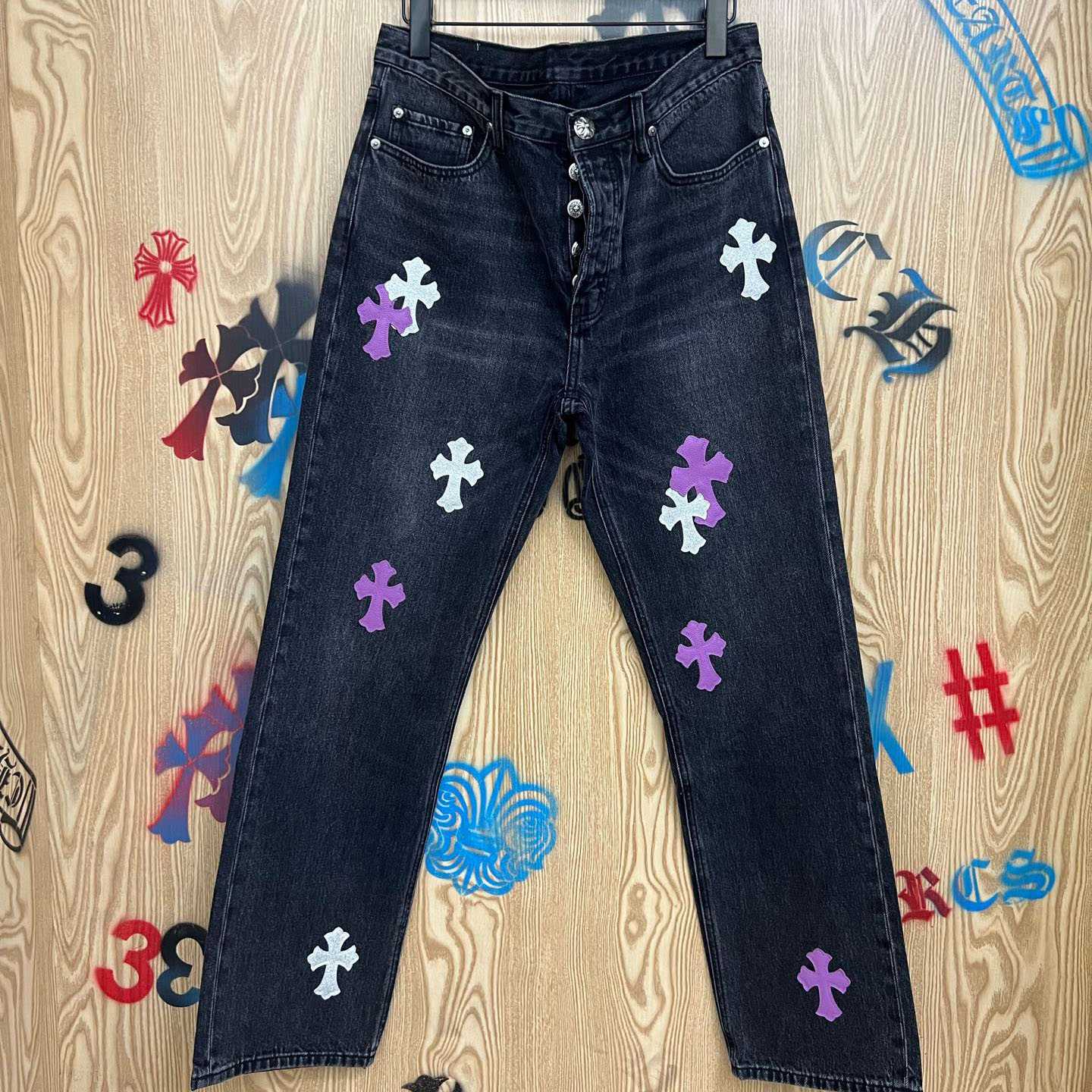 Chrome Hearts Levi’s Cross Patch Jeans - DesignerGu