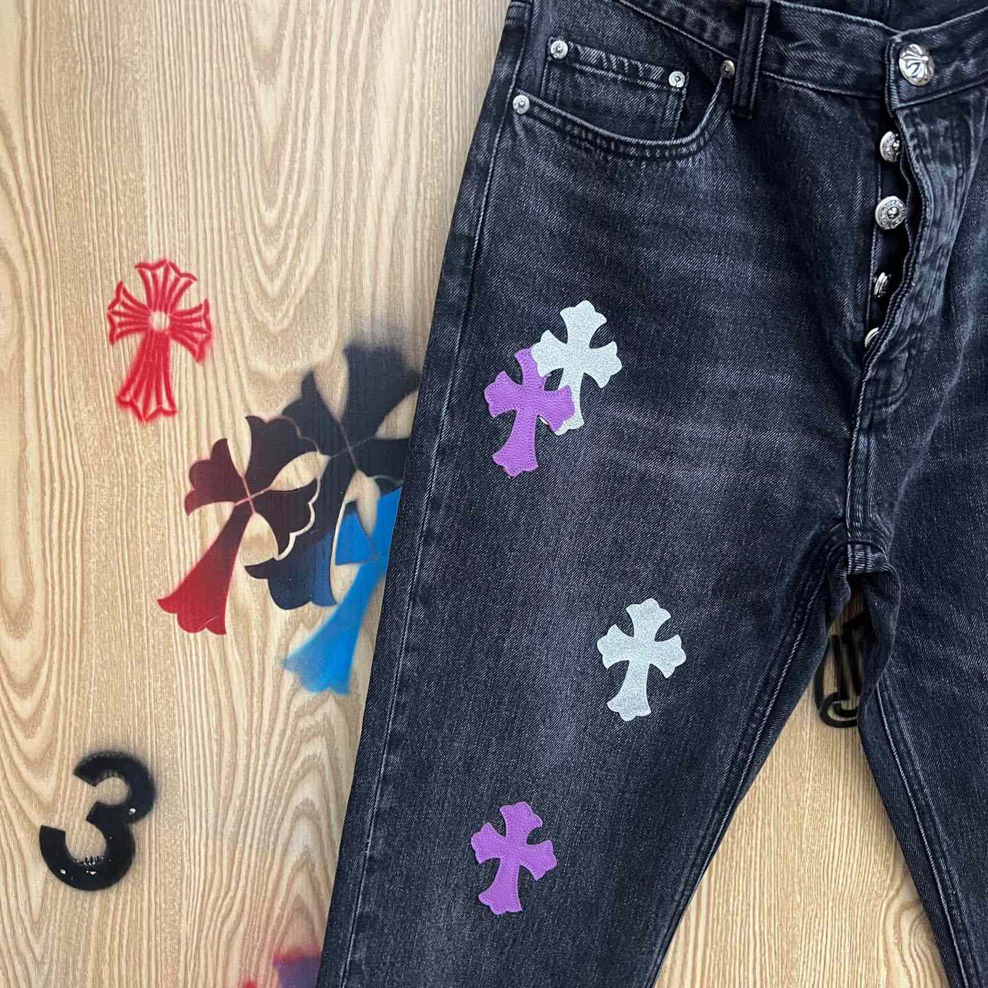 Chrome Hearts Levi’s Cross Patch Jeans - DesignerGu