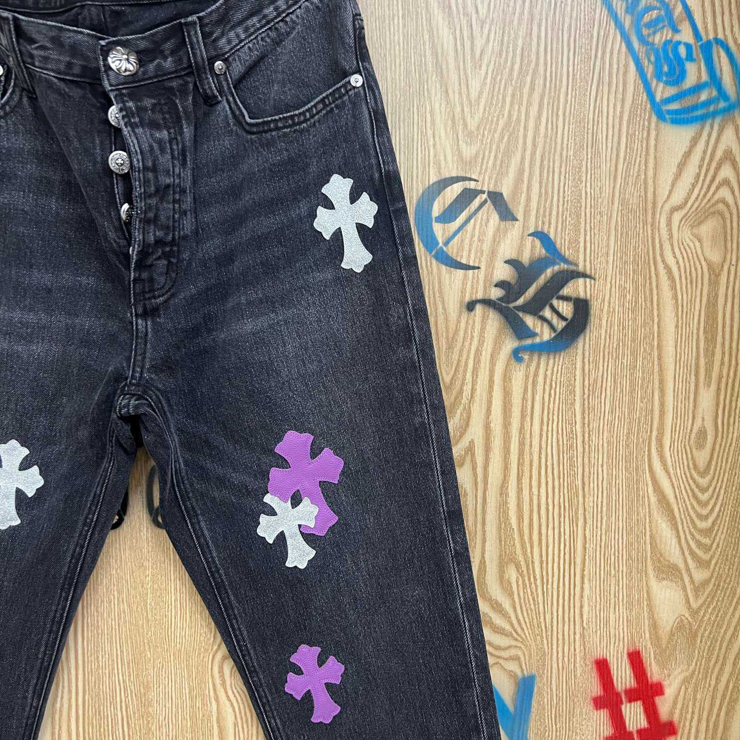 Chrome Hearts Levi’s Cross Patch Jeans - DesignerGu