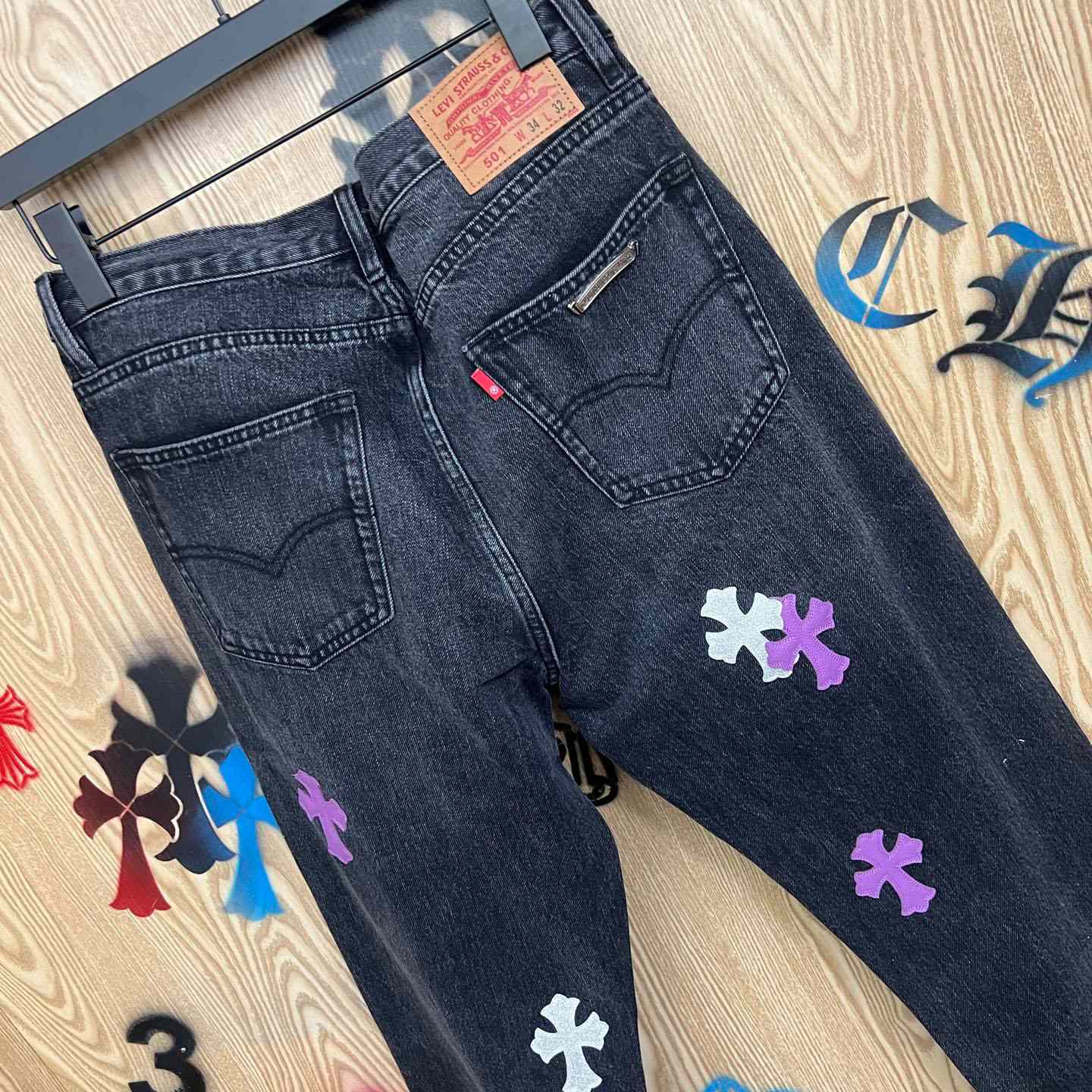 Chrome Hearts Levi’s Cross Patch Jeans - DesignerGu