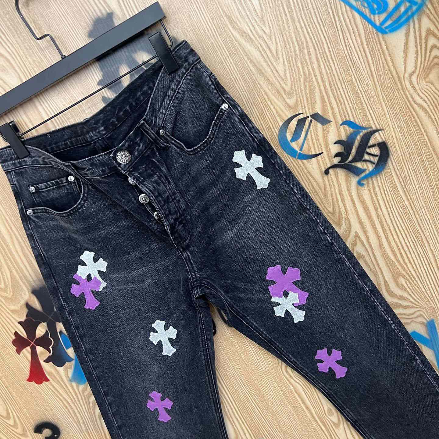 Chrome Hearts Levi’s Cross Patch Jeans - DesignerGu