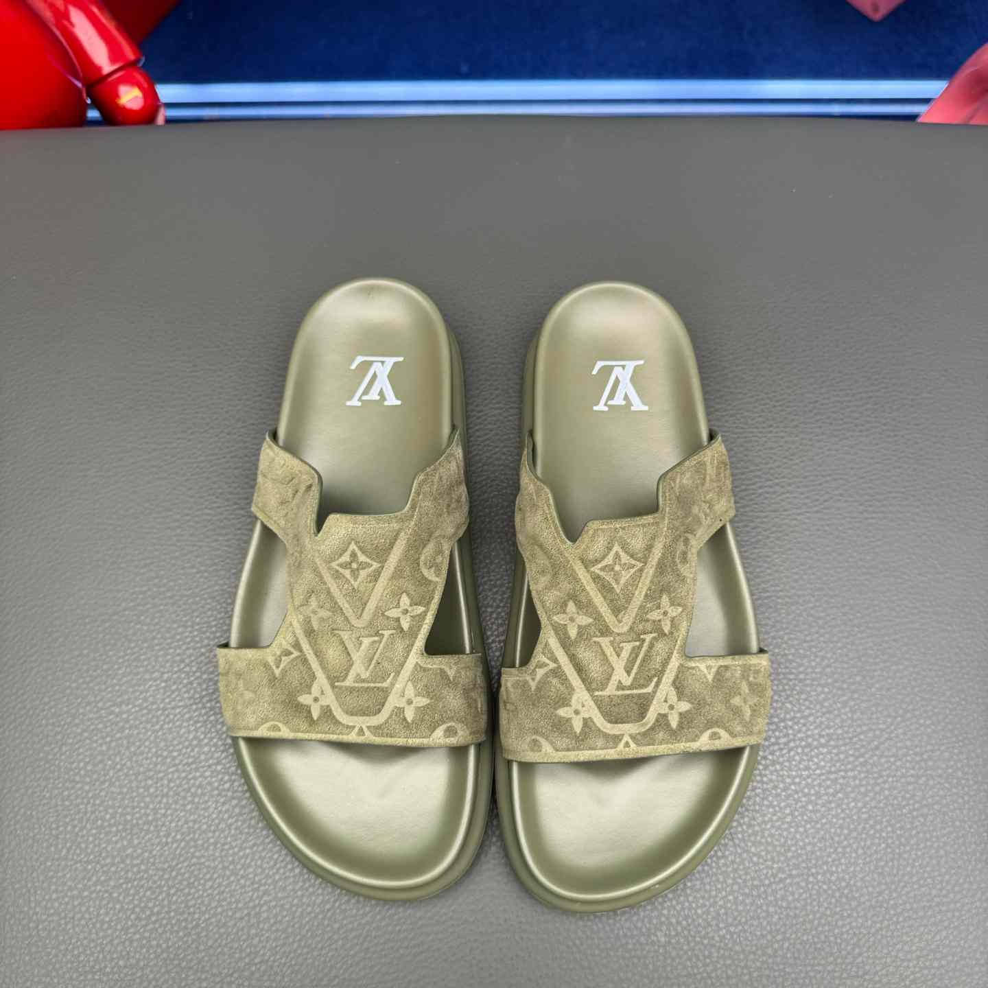 Louis Vuitton LV Oasis Mule    - DesignerGu