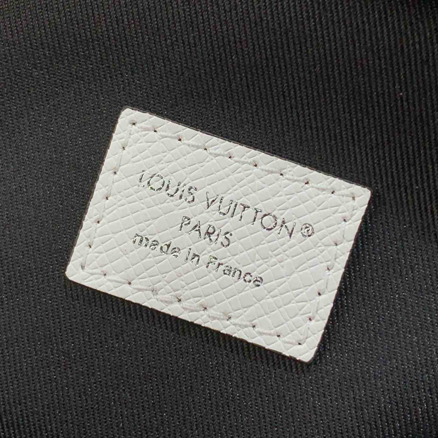 Louis Vuitton Avenue Slingbag PM   M28397 - DesignerGu