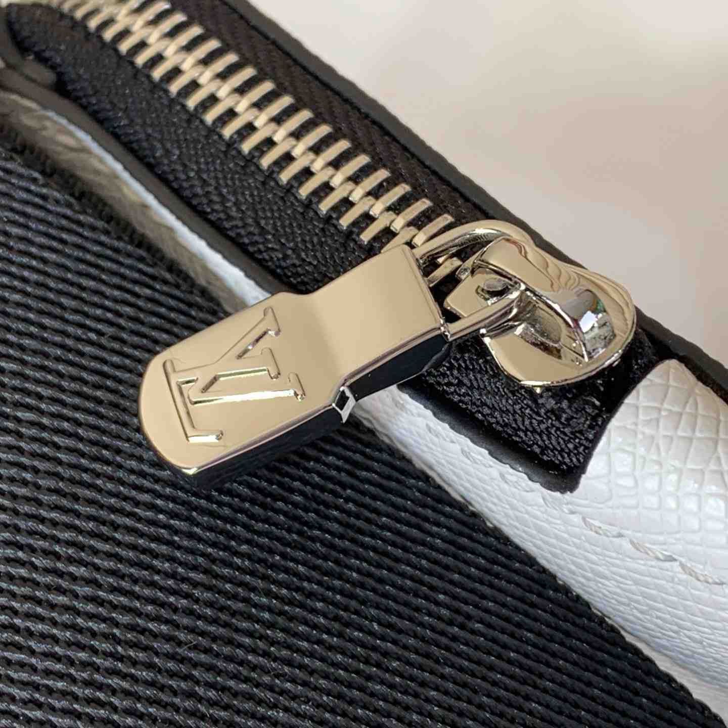 Louis Vuitton Avenue Slingbag PM   M28397 - DesignerGu