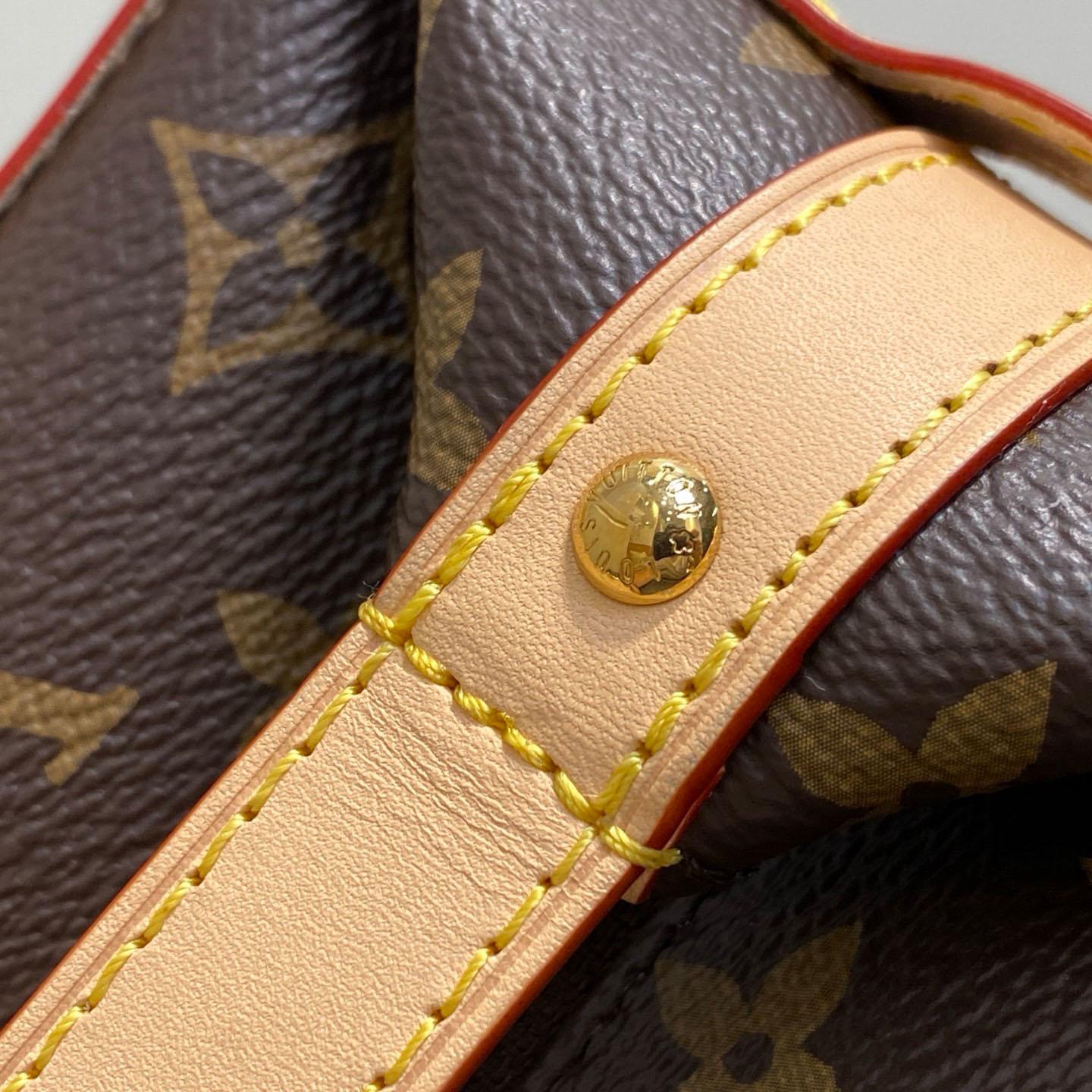 Louis Vuitton Cruiser Toiletry Bag M15350 - DesignerGu