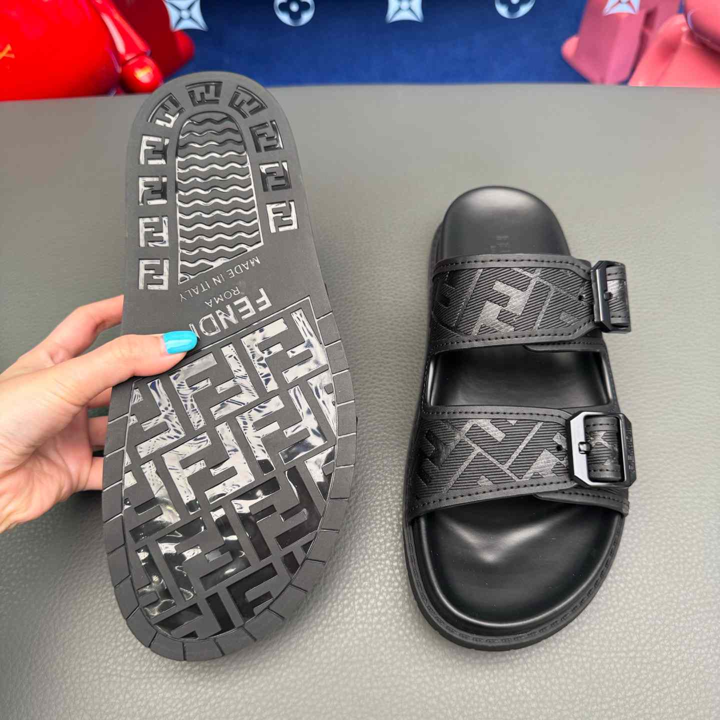 Fendi Feel Logo Sandals - DesignerGu