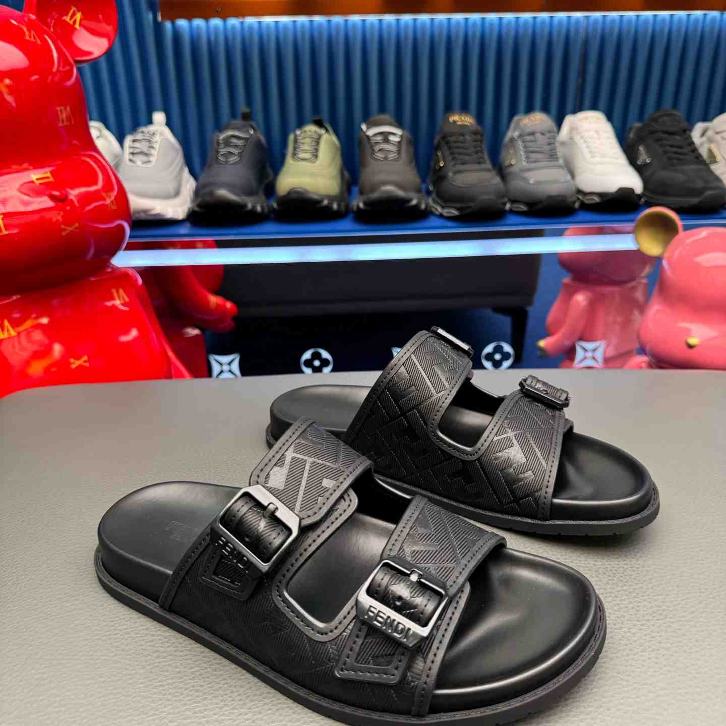 Fendi Feel Logo Sandals - DesignerGu