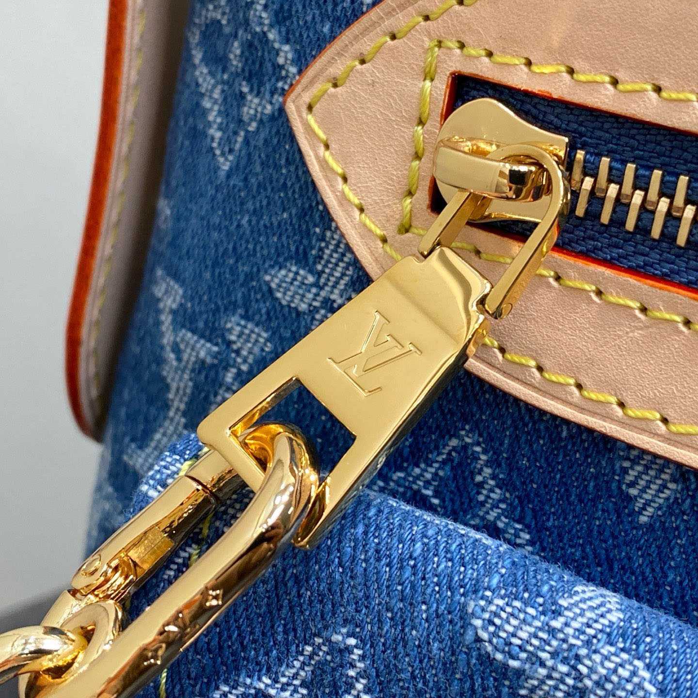 Louis Vuitton Baggy M27329 - DesignerGu