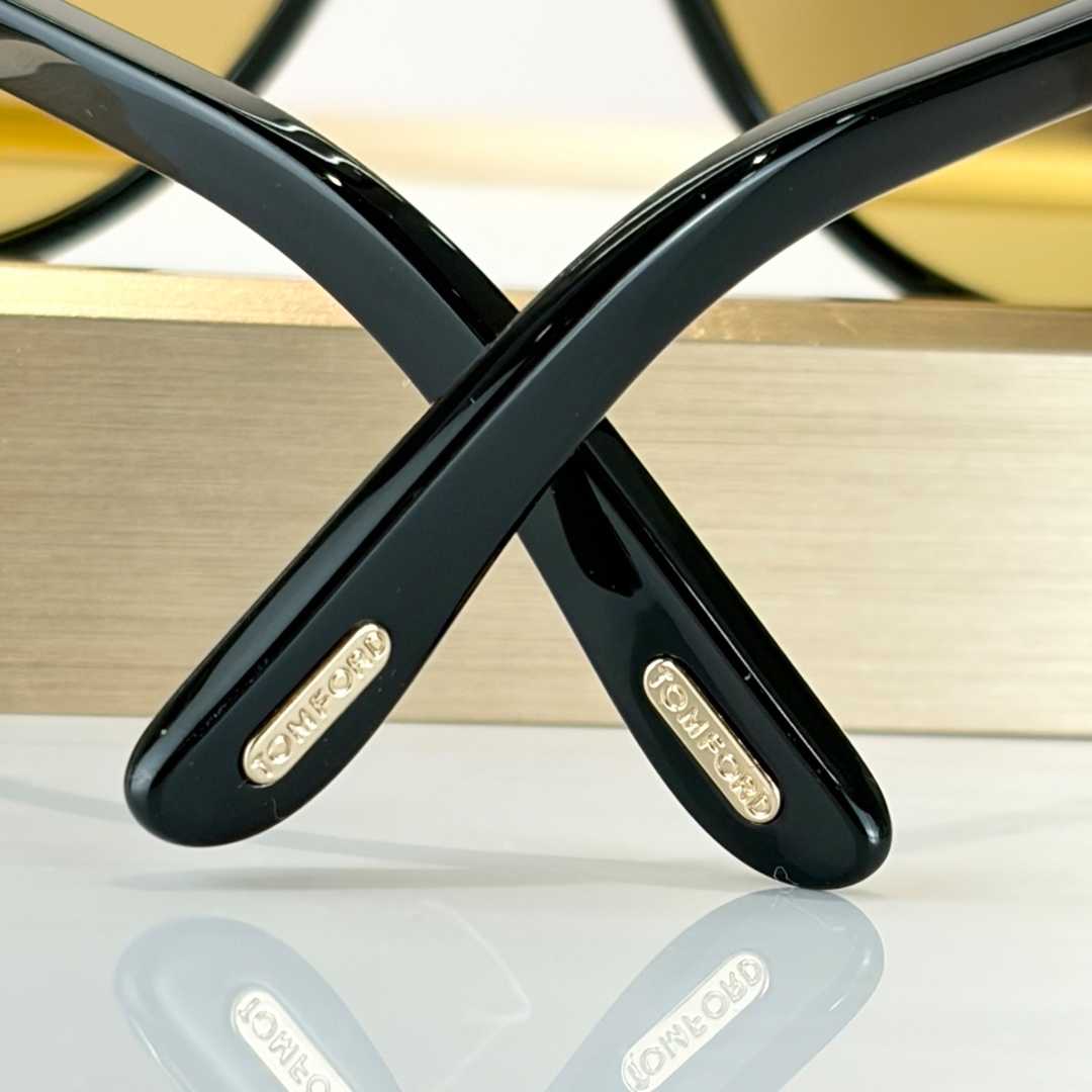 Tom Ford TF1182 Sunglasses - DesignerGu