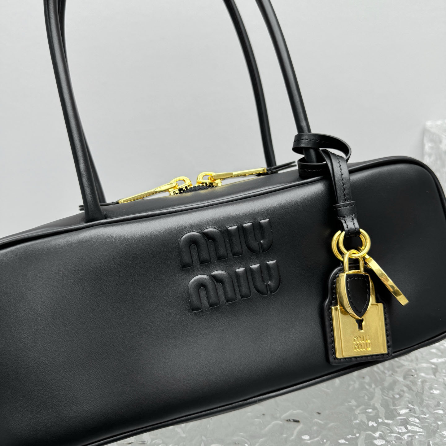 Miu Miu Beau Leather Bag - DesignerGu