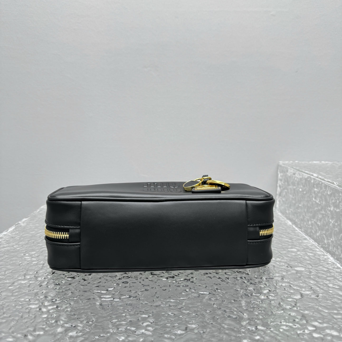 Miu Miu Beau Leather Bag - DesignerGu