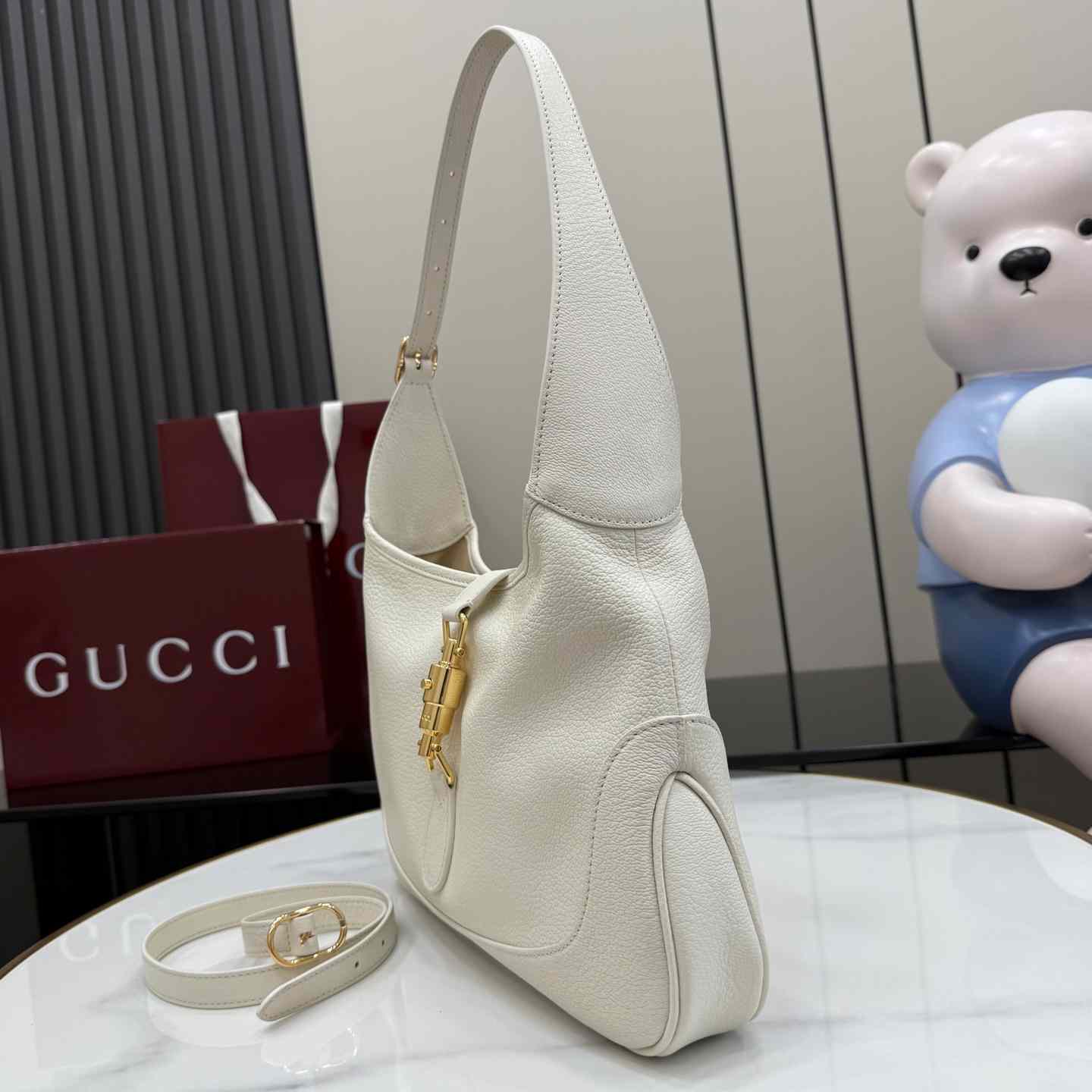 Gucci Jackie 1961 Medium Shoulder Bag 863136 - DesignerGu