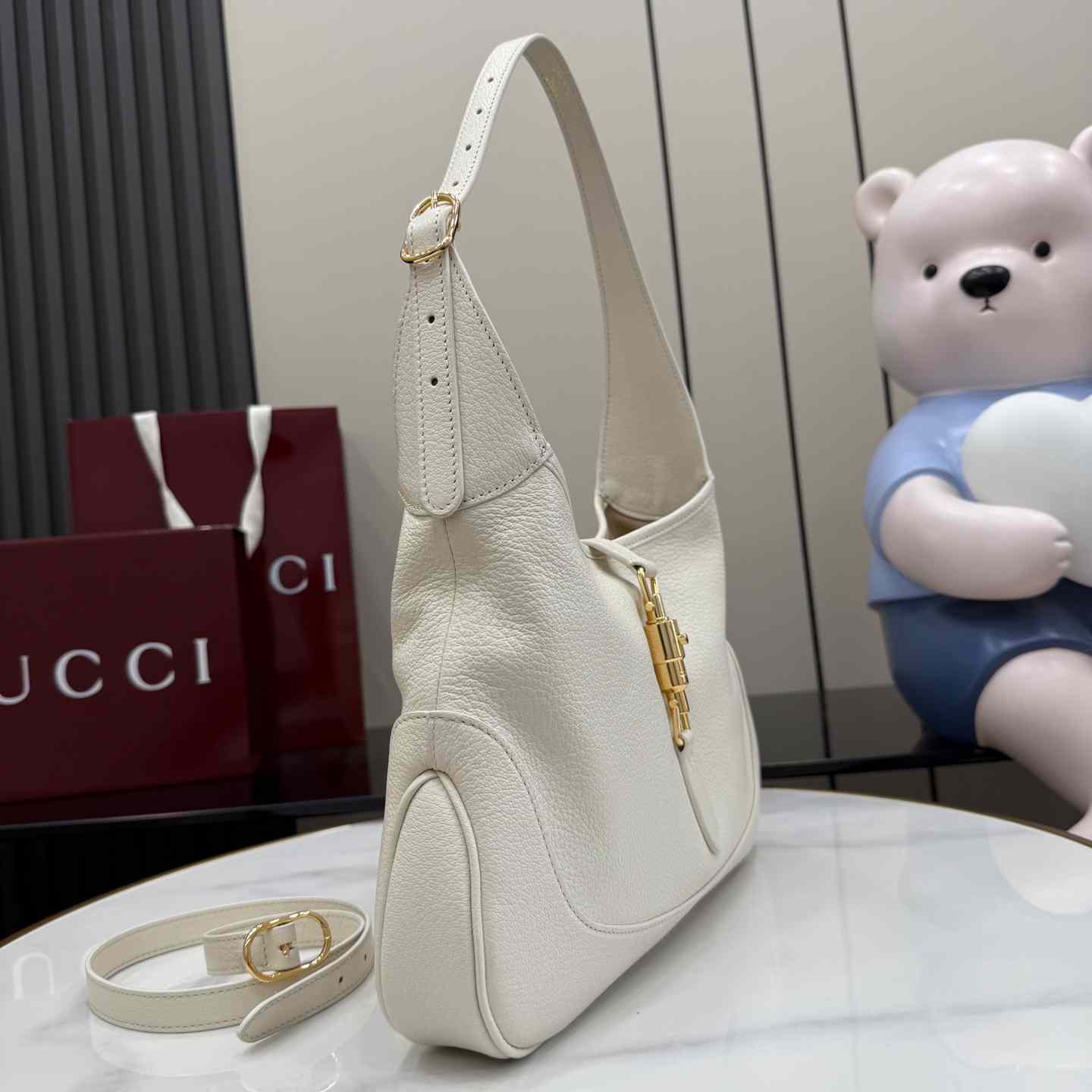 Gucci Jackie 1961 Medium Shoulder Bag 863136 - DesignerGu