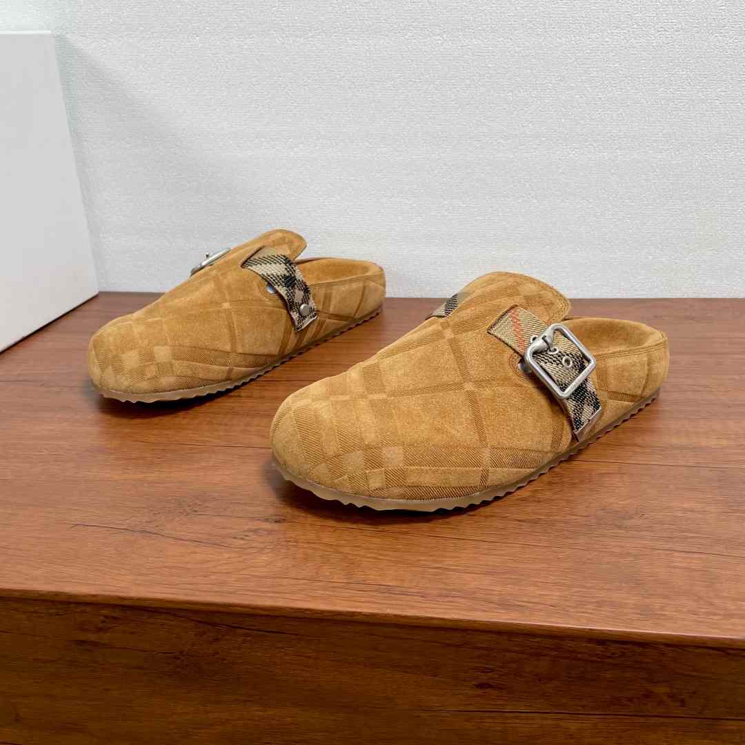 Burberry Suede Urchin Clogs - DesignerGu