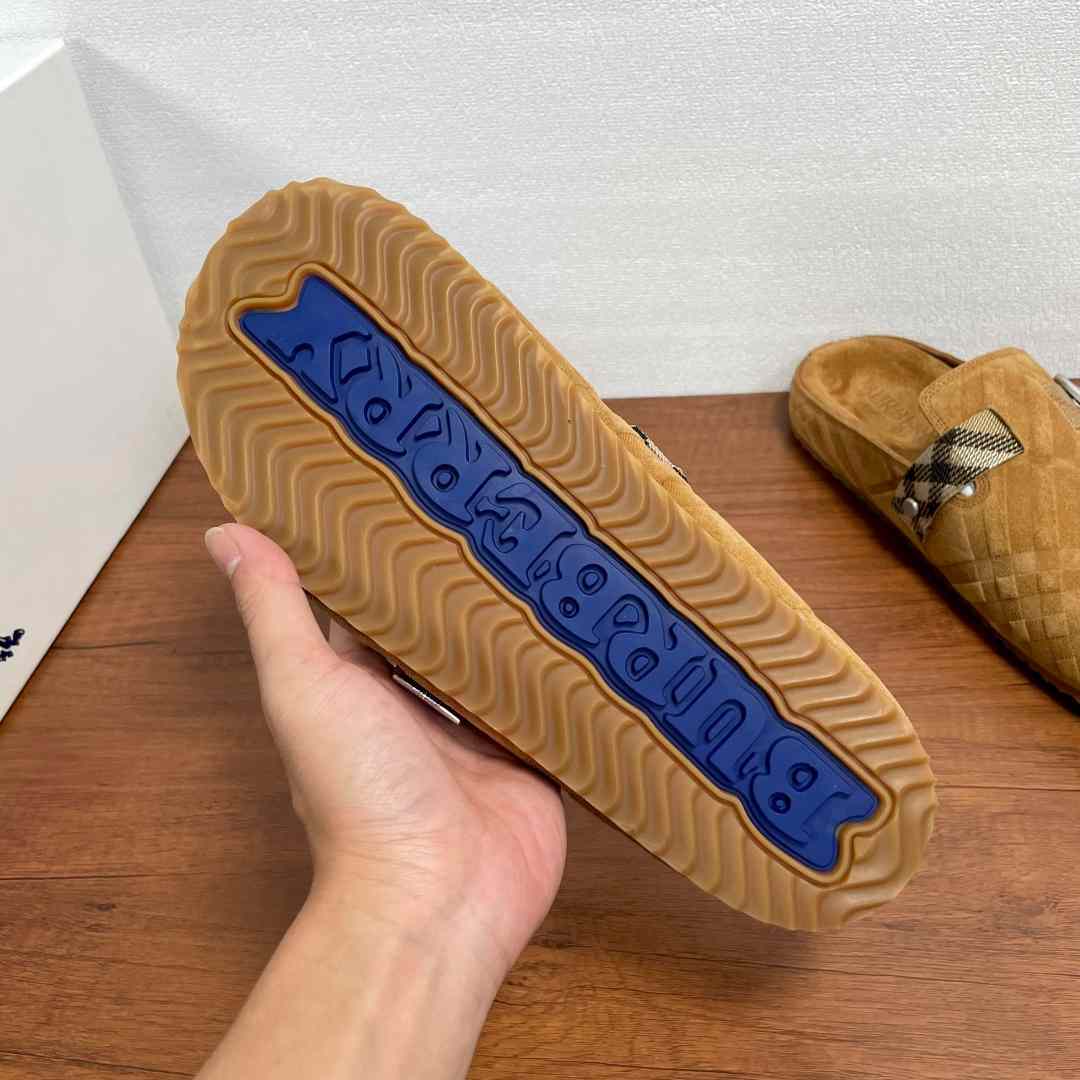 Burberry Suede Urchin Clogs - DesignerGu