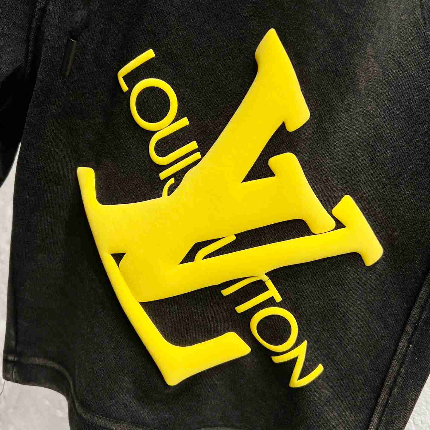 Louis Vuitton Shorts    - DesignerGu