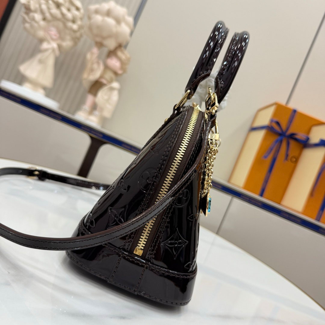 Louis Vuitton Alma BB M27172  - DesignerGu