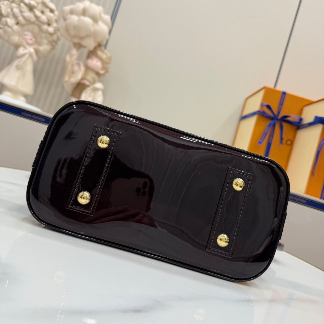 Louis Vuitton Alma BB M27172  - DesignerGu