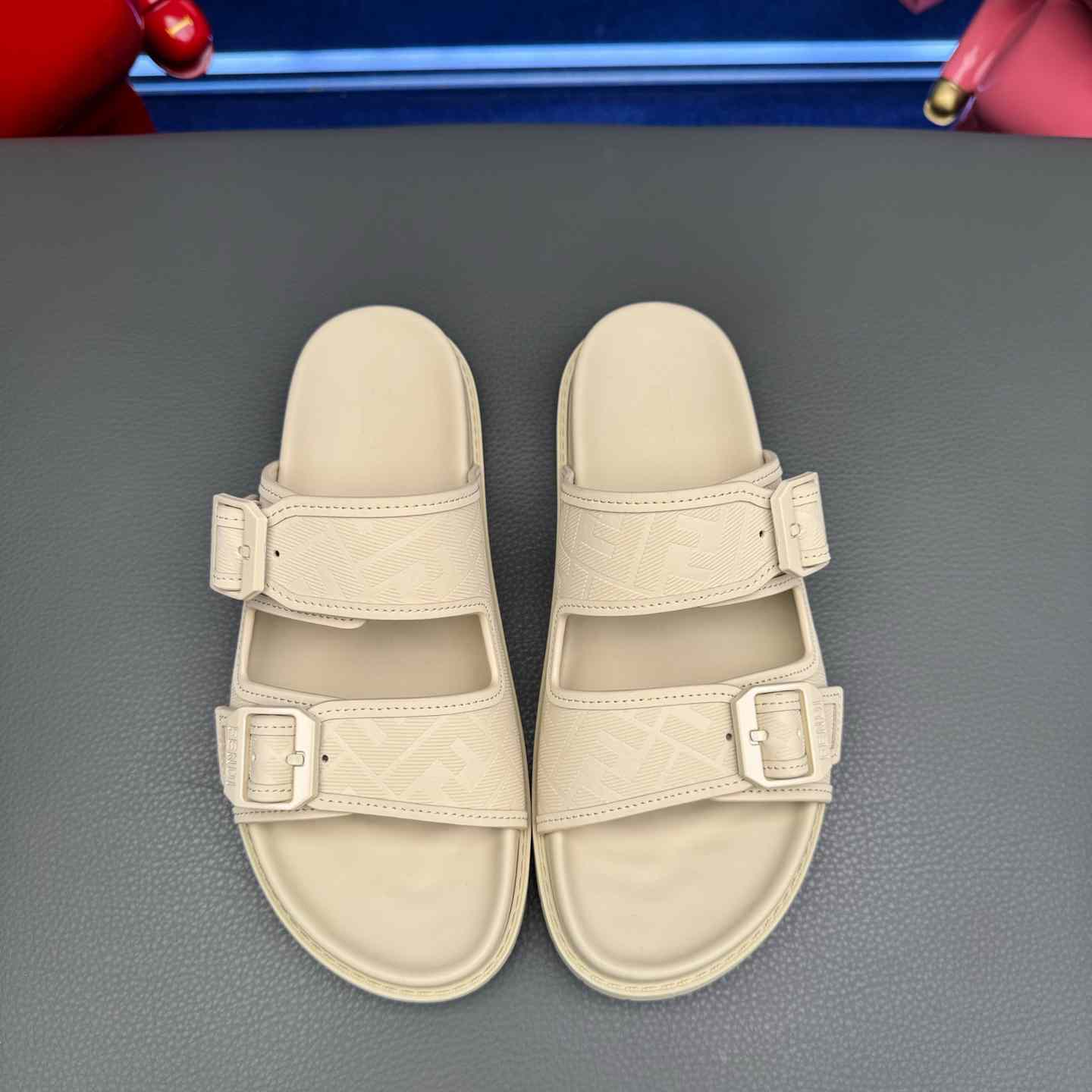 Fendi Feel Logo Sandals - DesignerGu