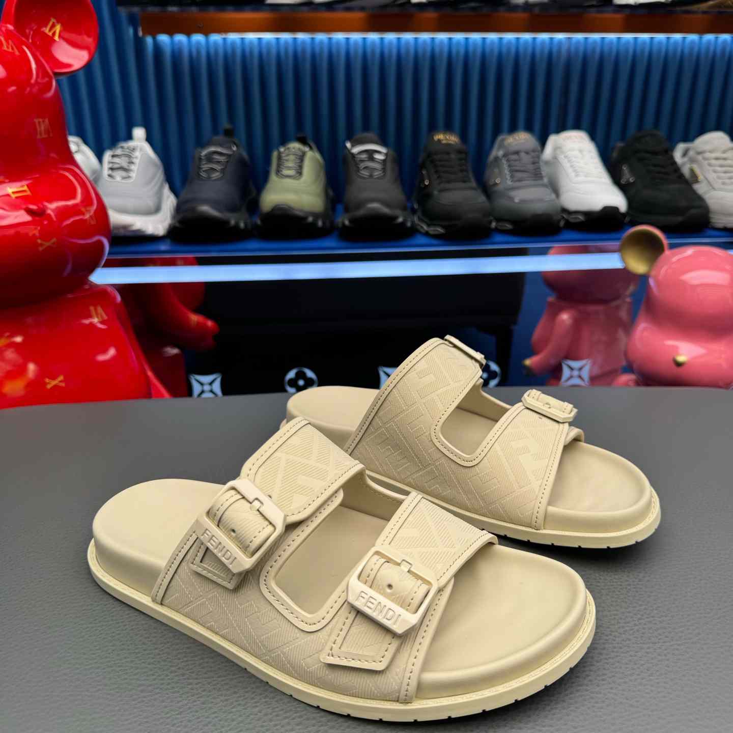 Fendi Feel Logo Sandals - DesignerGu