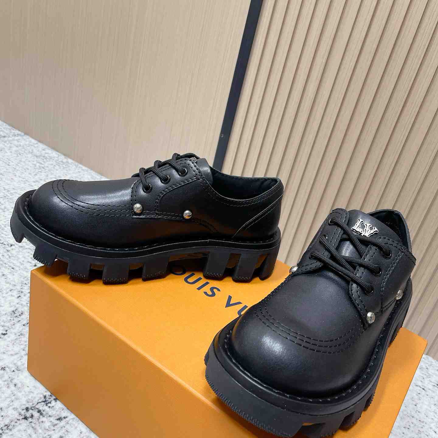 Louis Vuitton LV Checker Derby 1ACN3W - DesignerGu