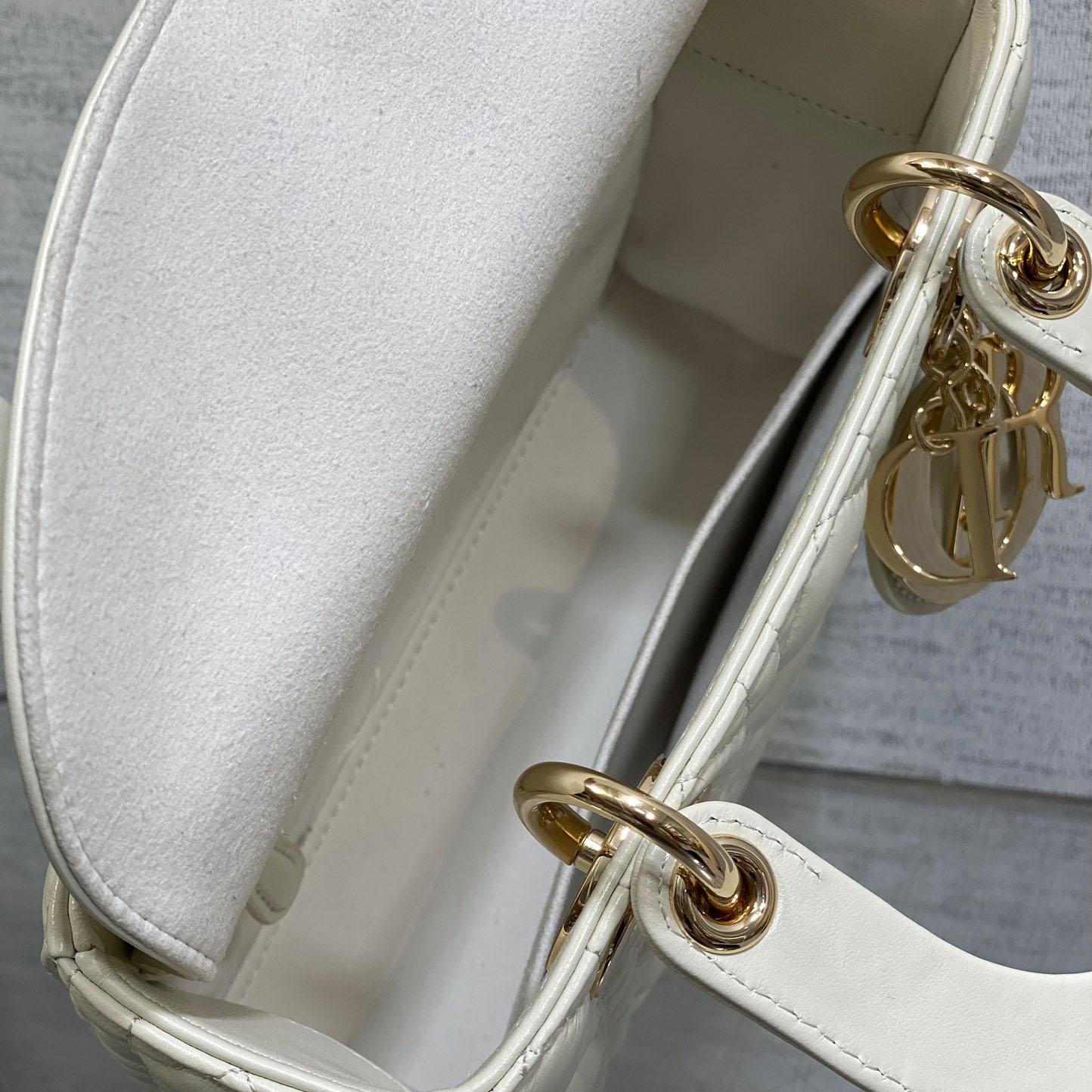 Dior Lady Dior Bag   20cm - DesignerGu