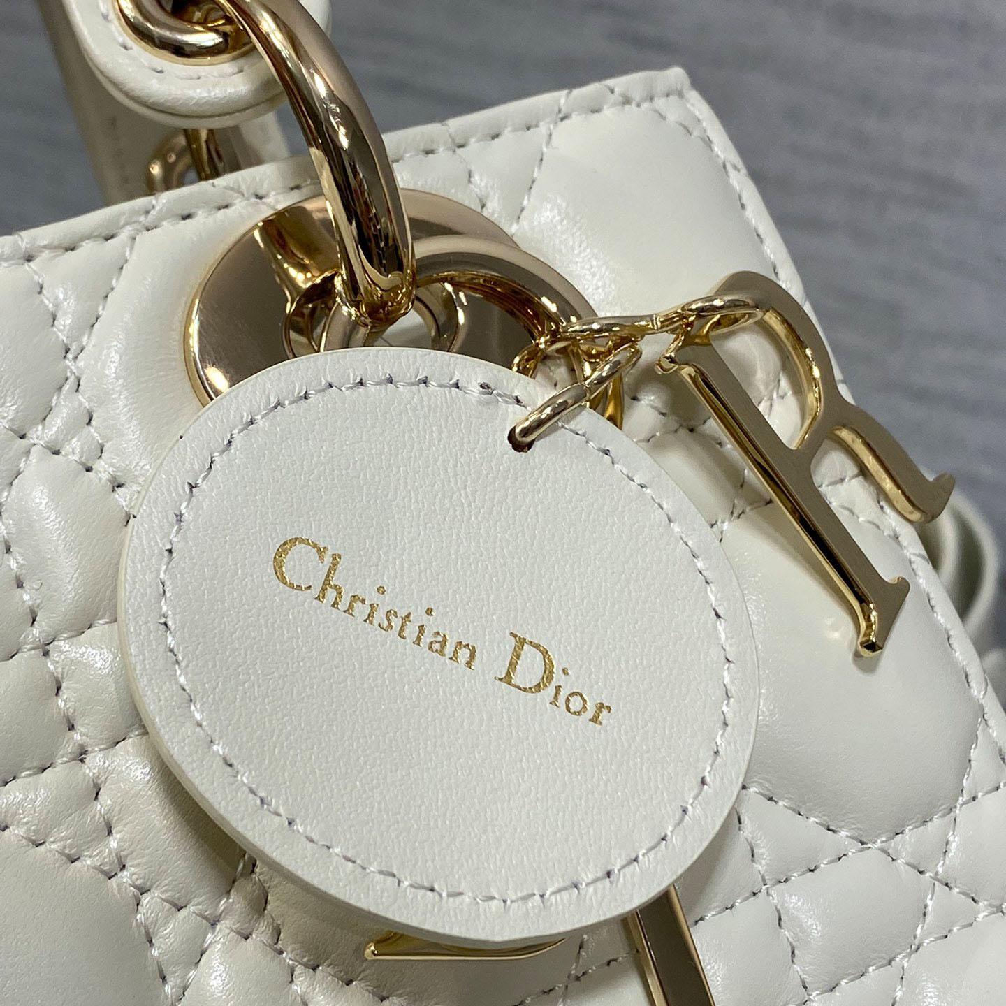 Dior Lady Dior Bag   20cm - DesignerGu