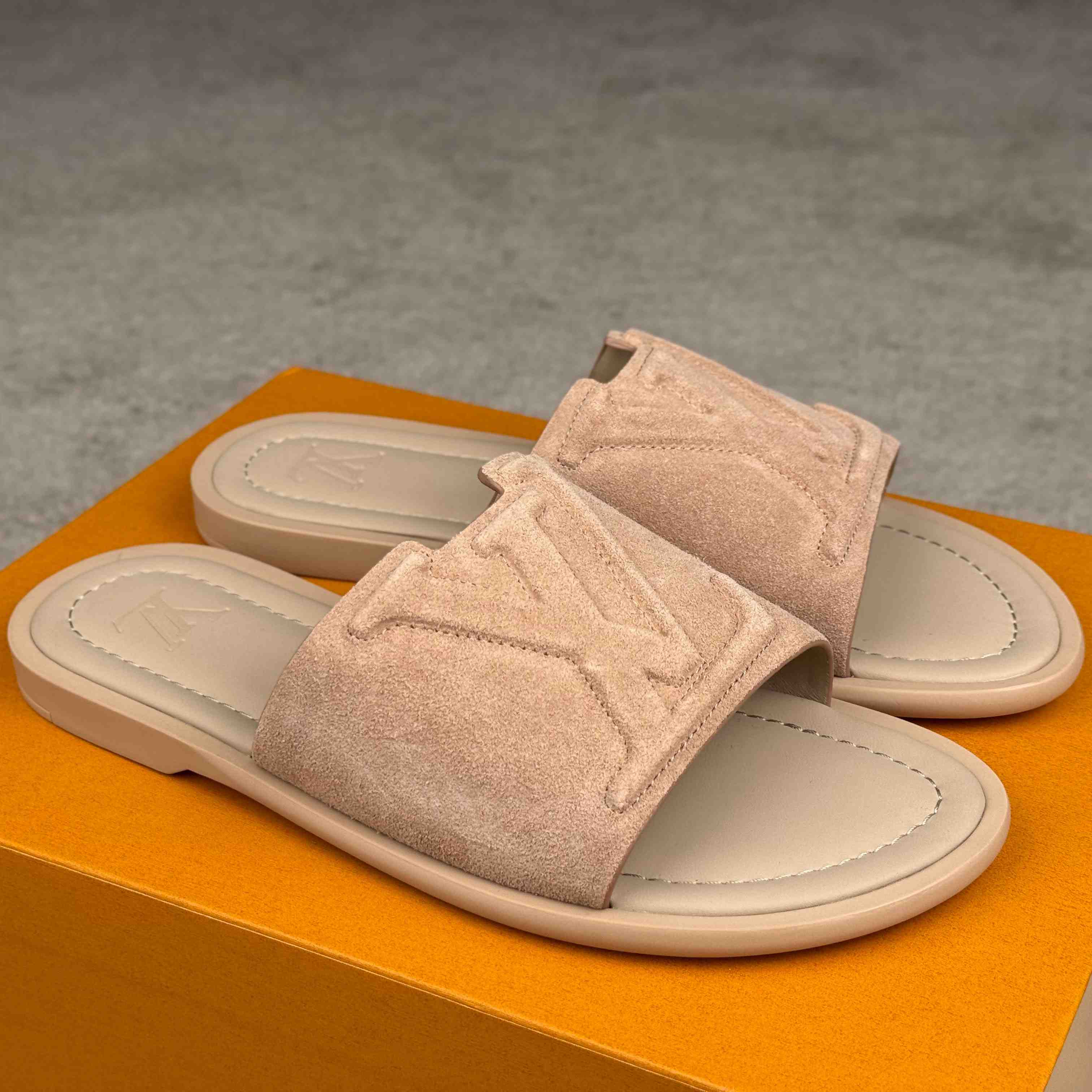 Louis Vuitton LV Portofino Mule   1AIZSS - DesignerGu