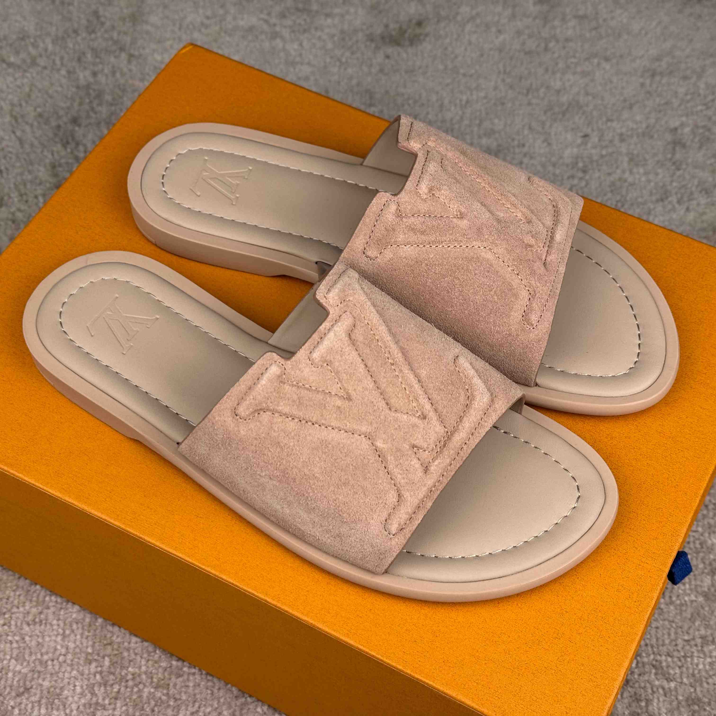 Louis Vuitton LV Portofino Mule   1AIZSS - DesignerGu