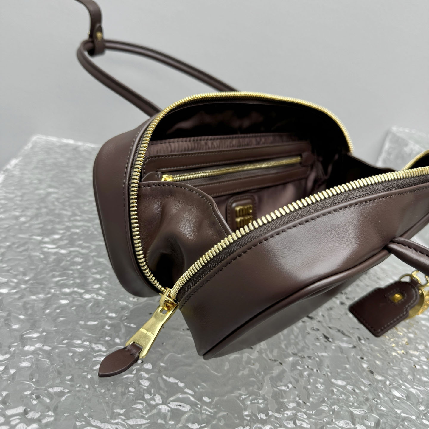 Miu Miu Beau Leather Bag - DesignerGu
