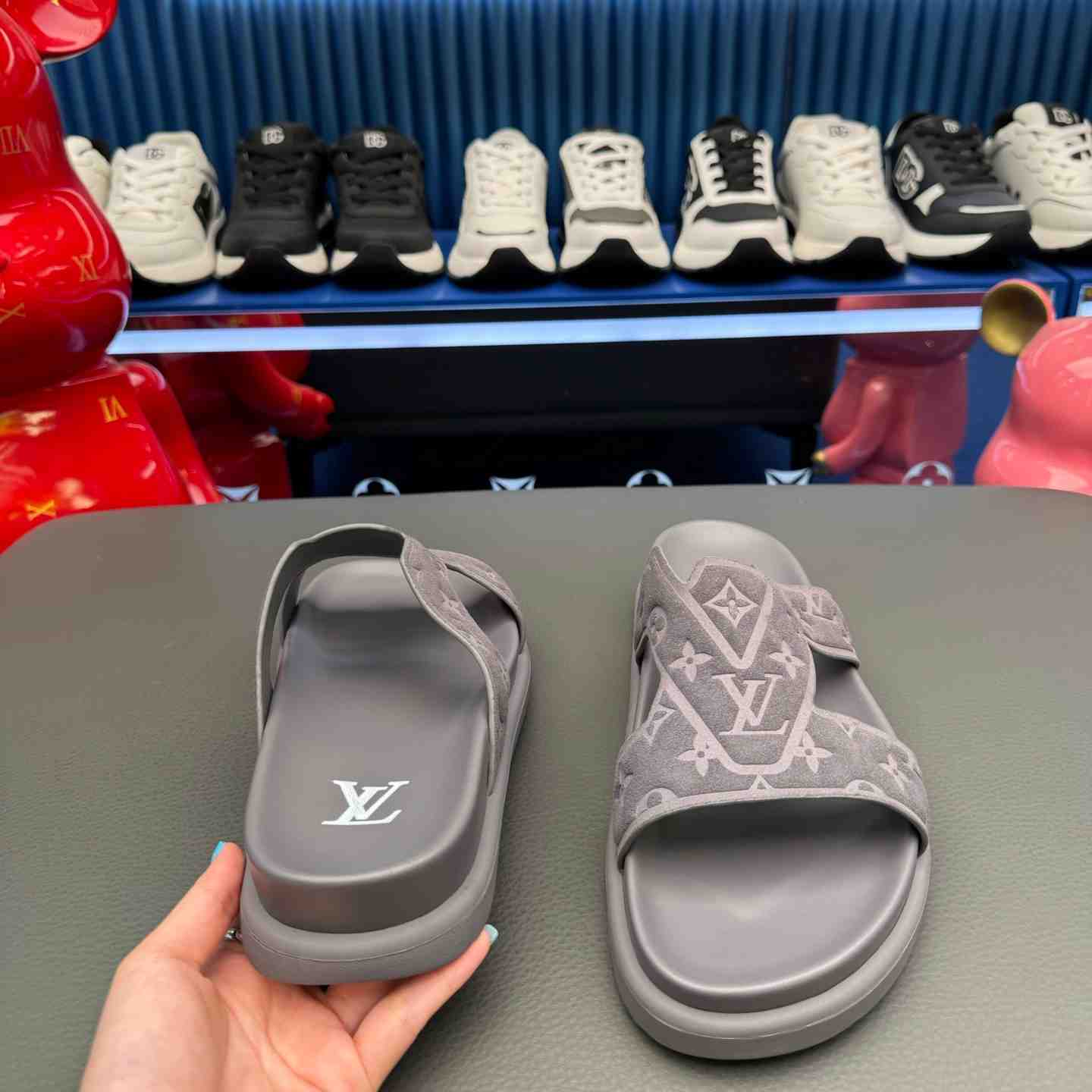 Louis Vuitton LV Oasis Mule    - DesignerGu