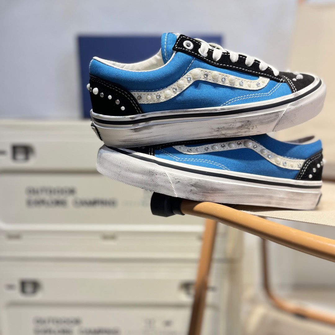 Vans Premium Old Skool Shoes - DesignerGu