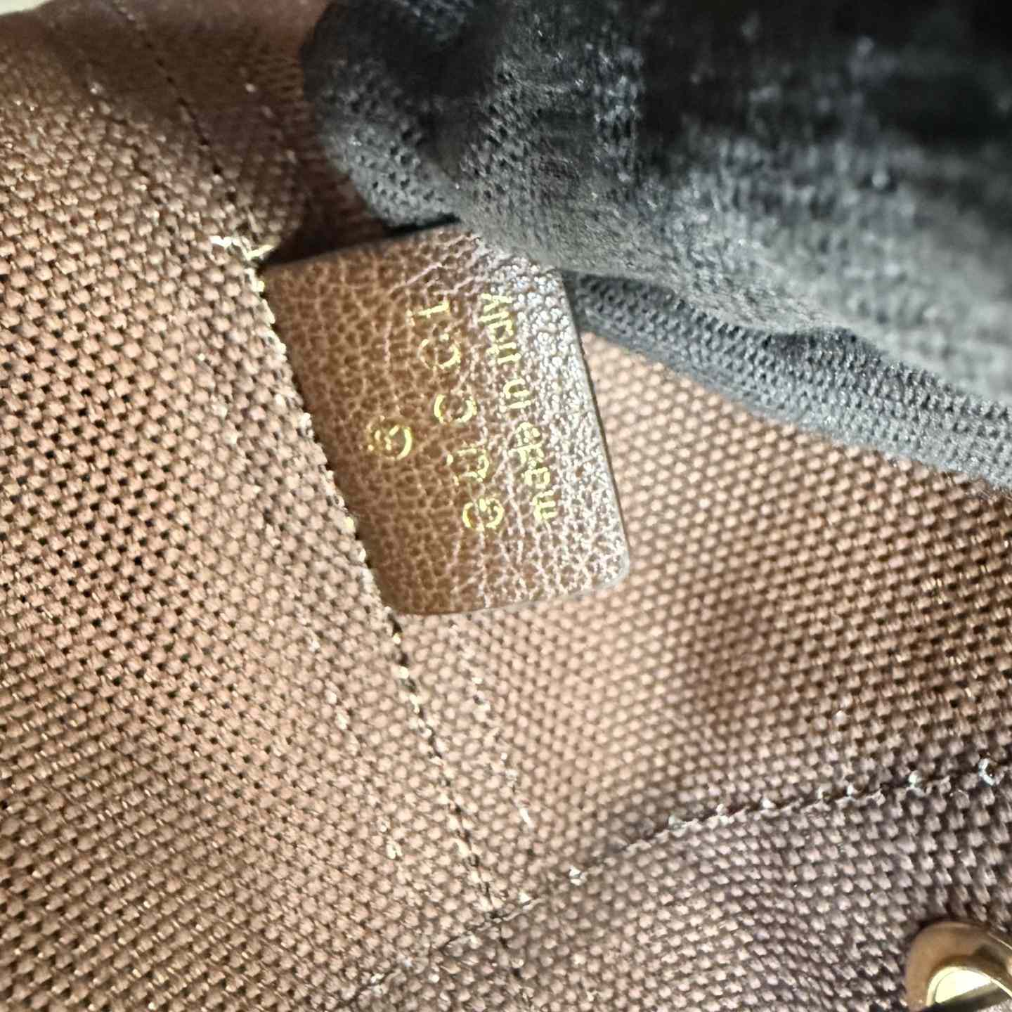 Gucci Venice Large Bucket Bag - DesignerGu