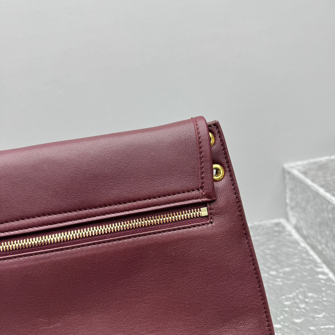 Celine Soft Triomphe Besace - DesignerGu