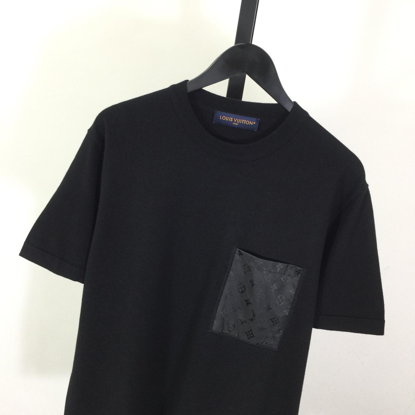 Louis Vuitton T-Shirt With Technical Signature Details   1AJRLX - DesignerGu
