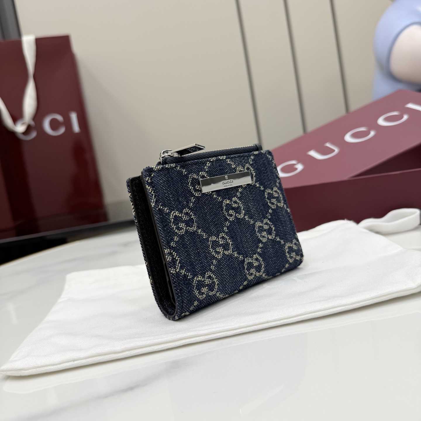 Gucci Small Wallet With Gucci Plaque - DesignerGu