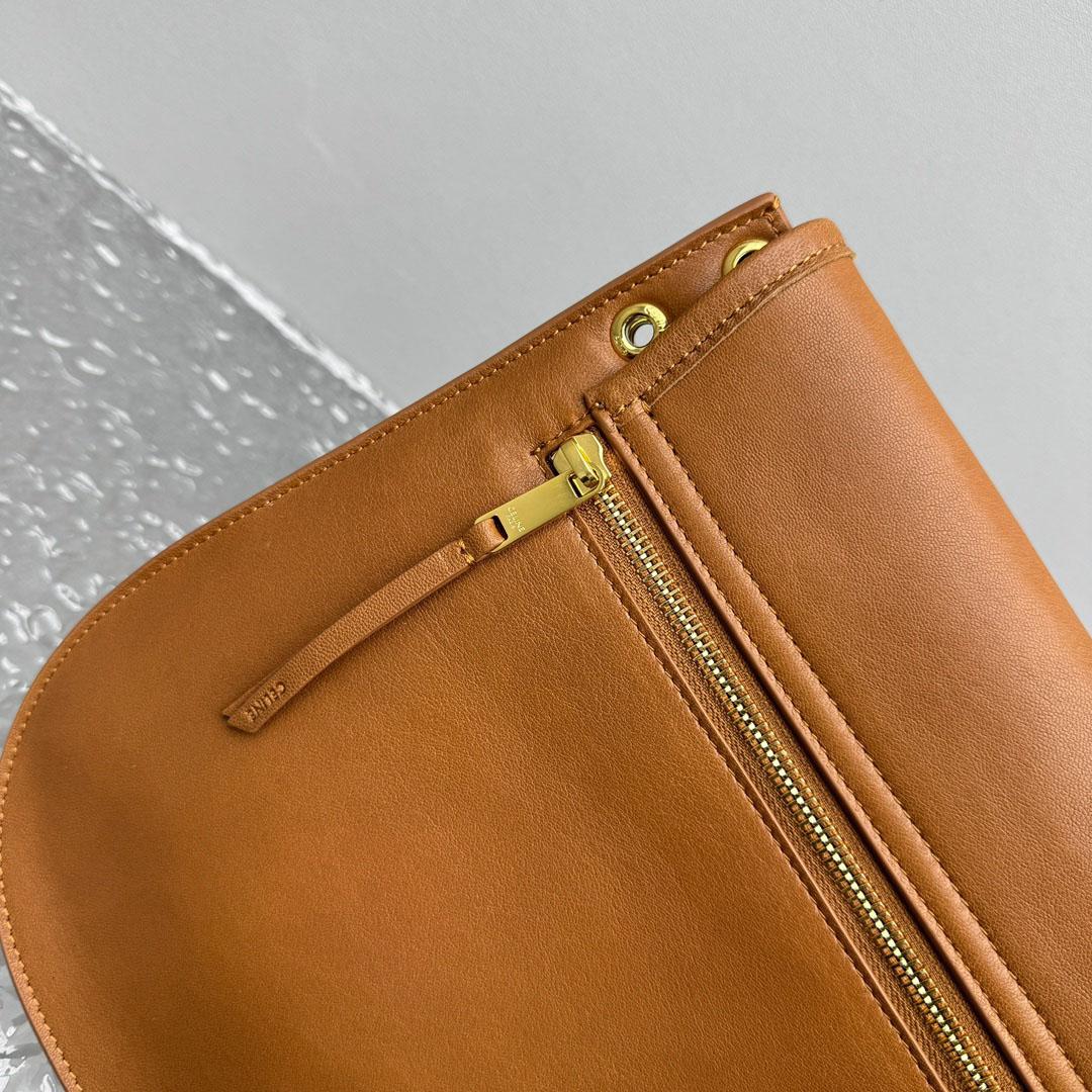 Celine Soft Triomphe Besace - DesignerGu